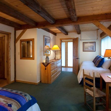 Cottam'S Lodge By Alpine Village Suites Taos Ski Valley Chambre photo